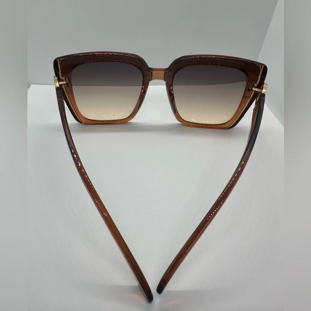 NWT Trendy Oversized Square Brown Gradient Sunglasses | Chic Vintage Style UV400